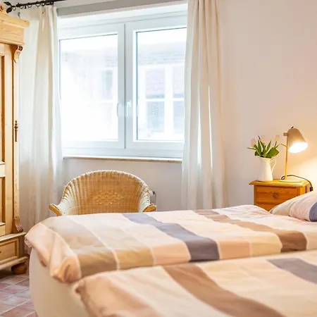 Haus Jungnamen Whg. Nr. 8 公寓 *